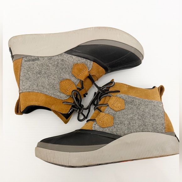 Sorel Women's Out N About IV Classic Waterproof Boots - 9 - Picture 6 of 11